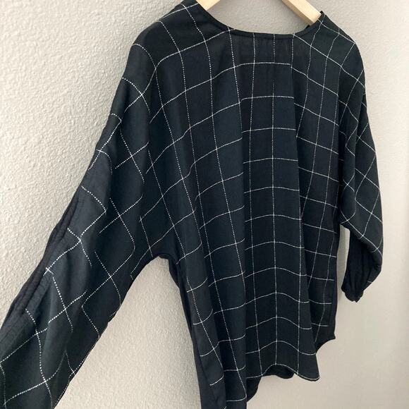 Ann Taylor Mixed Media Windowpane Plaid Top - Black White - Medium Petite - Picture 3 of 5